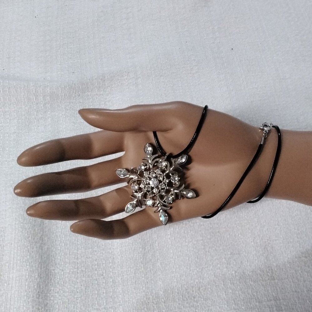 vintage snowflake pendant leather waxed cord silver tone w/ diamonds imitation